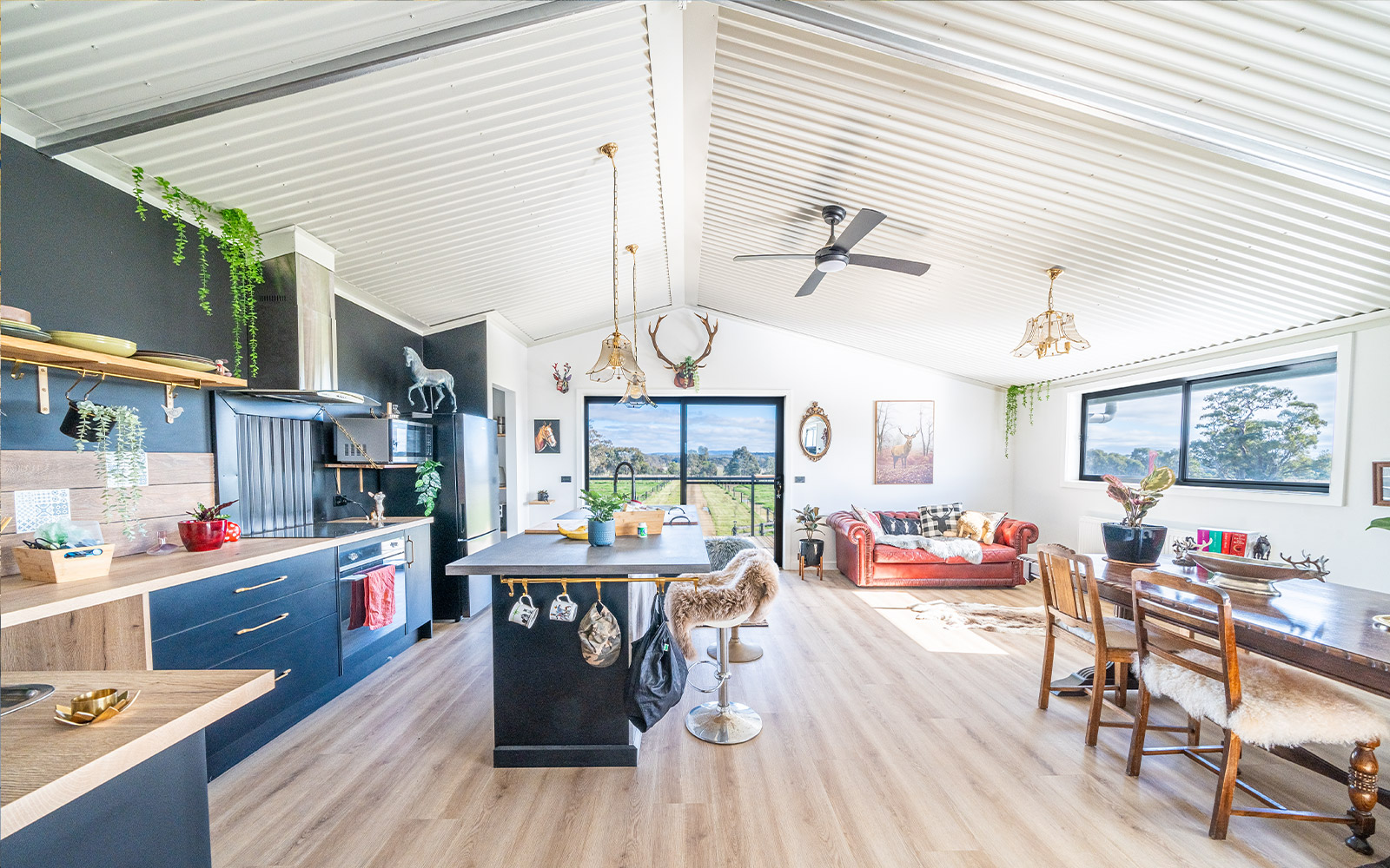 Griffiths architectural portal framed house